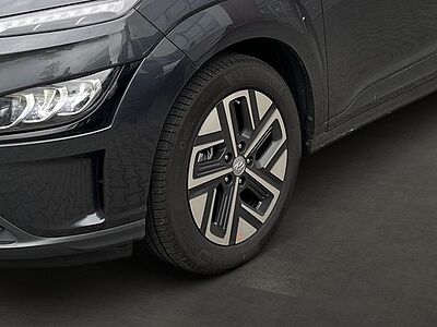 Hyundai KONA Elektro MY23 (100kW) TREND-Paket, Navigatio
