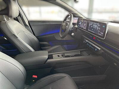 Hyundai IONIQ 6 77,4kWh Batt. UNIQ-Paket digitale Außenspiegel Glasschiebedach