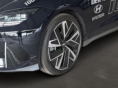 Hyundai IONIQ 6 77,4kWh Batt. UNIQ-Paket digitale Außenspiegel Glasschiebedach